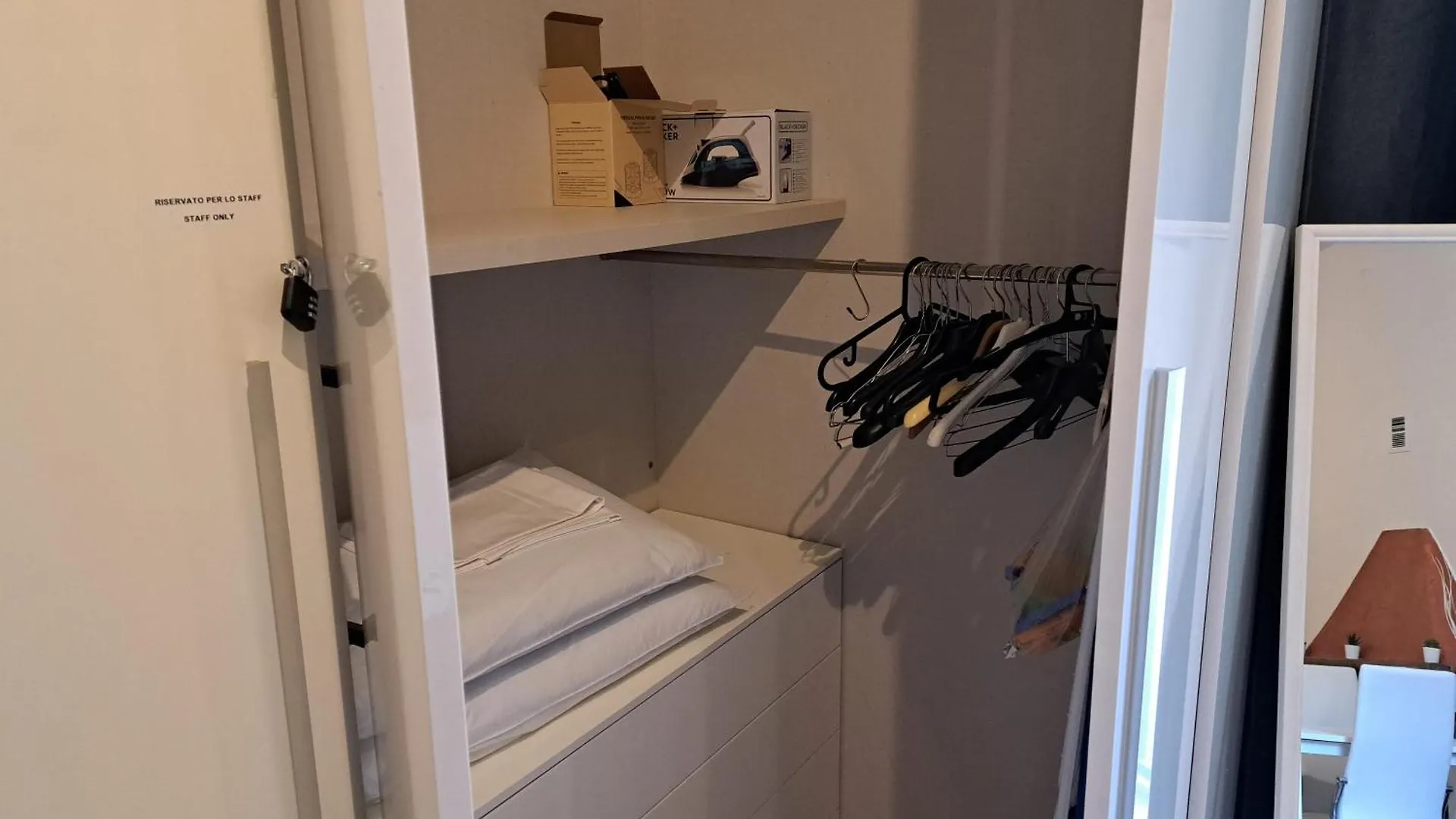 Dieghouse - Monolocale Con Cortile In Corte Lombarda Vicino Al Centro 몬차 0*,  이탈리아