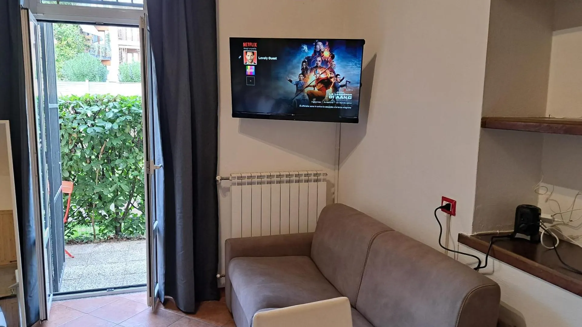 Dieghouse - Monolocale Con Cortile In Corte Lombarda Vicino Al Centro 몬차