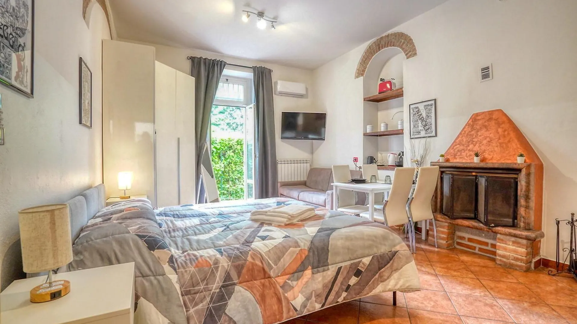 Dieghouse - Monolocale Con Cortile In Corte Lombarda Vicino Al Centro Monza